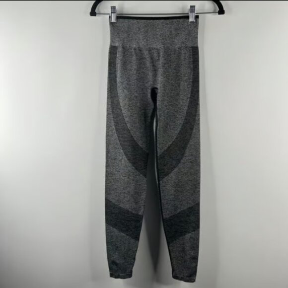 Victoria Secret Pink Seamless Workout Tight Leggings Size XS Pure Black Marl - Picture 2 of 6